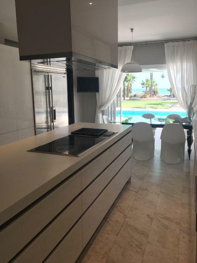 Deluxe First Line Villa Перволія Екстер'єр фото